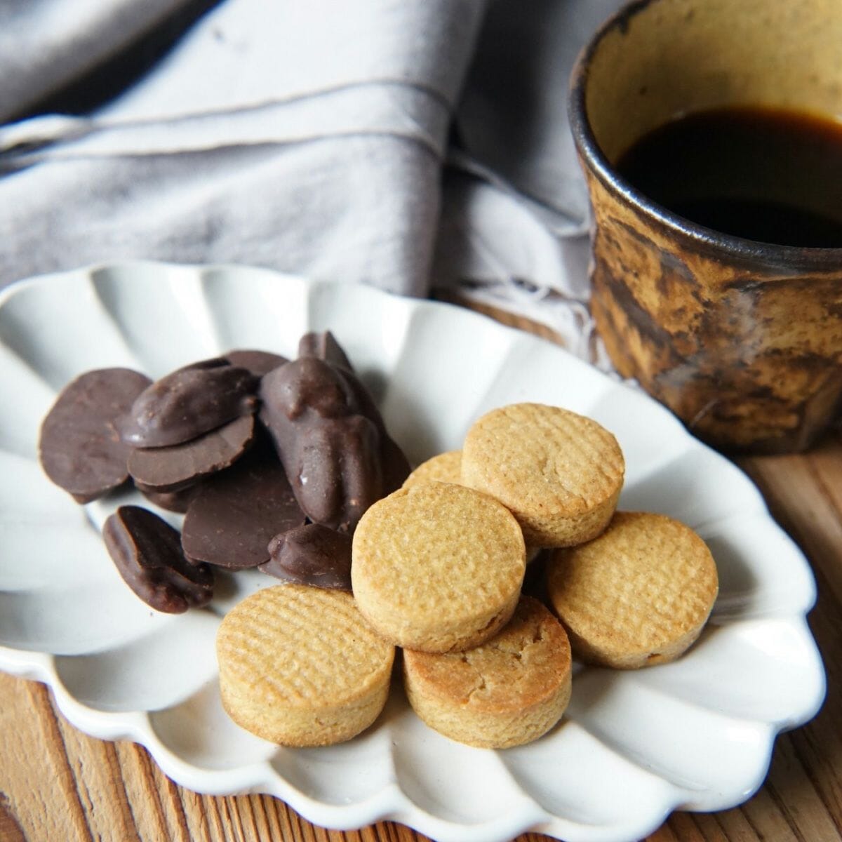 ピーカンナッツwithフスボンチョコレート 糖質7.7g/袋