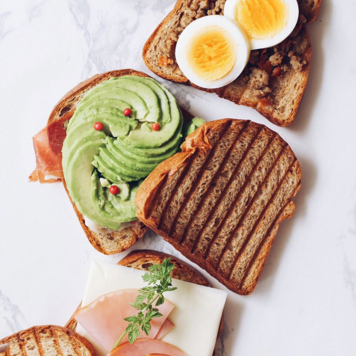 サンドイッチ用ブレッド（大16枚切）糖質1.4g/枚