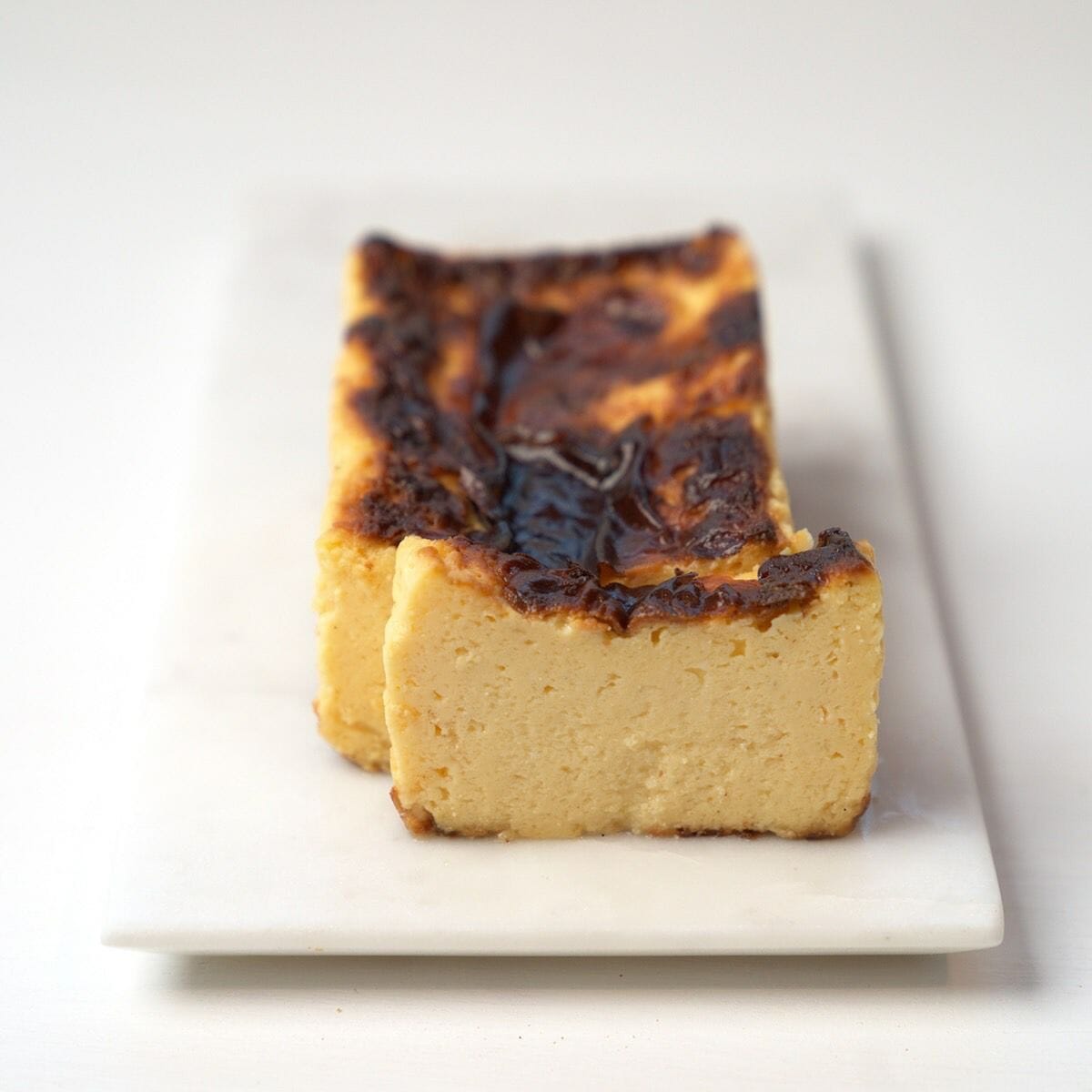 【送料・父の日パッケージ込】バスクチーズケーキ ホール 糖質9.3g/1ホール