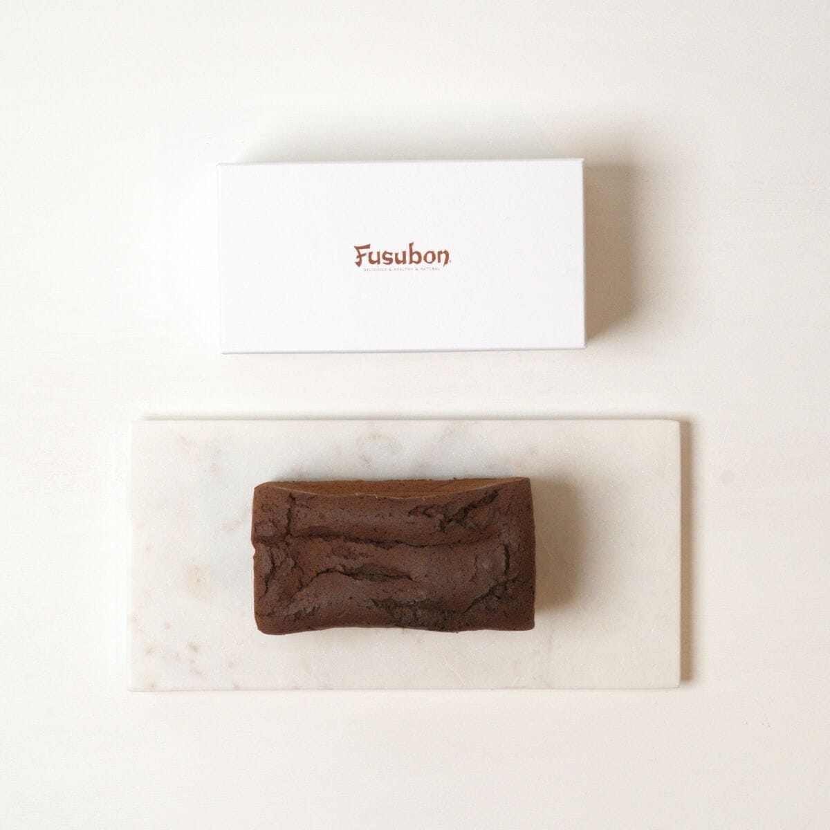 【送料・誕生日ギフトパッケージ込】フスボンガトーショコラ ホール 糖質5.2g/1ホール