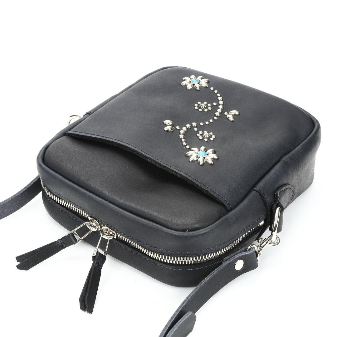 INDIGO LEATHER SHOULDER STADS BAG