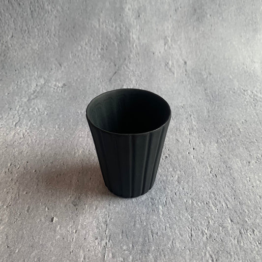 作家　飛松灯器　shave cup S / 猪口 / charcoal black【1】