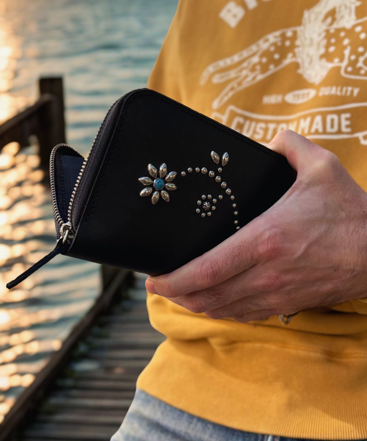 INDIGO LEATHER STADS WALLET (LONG)