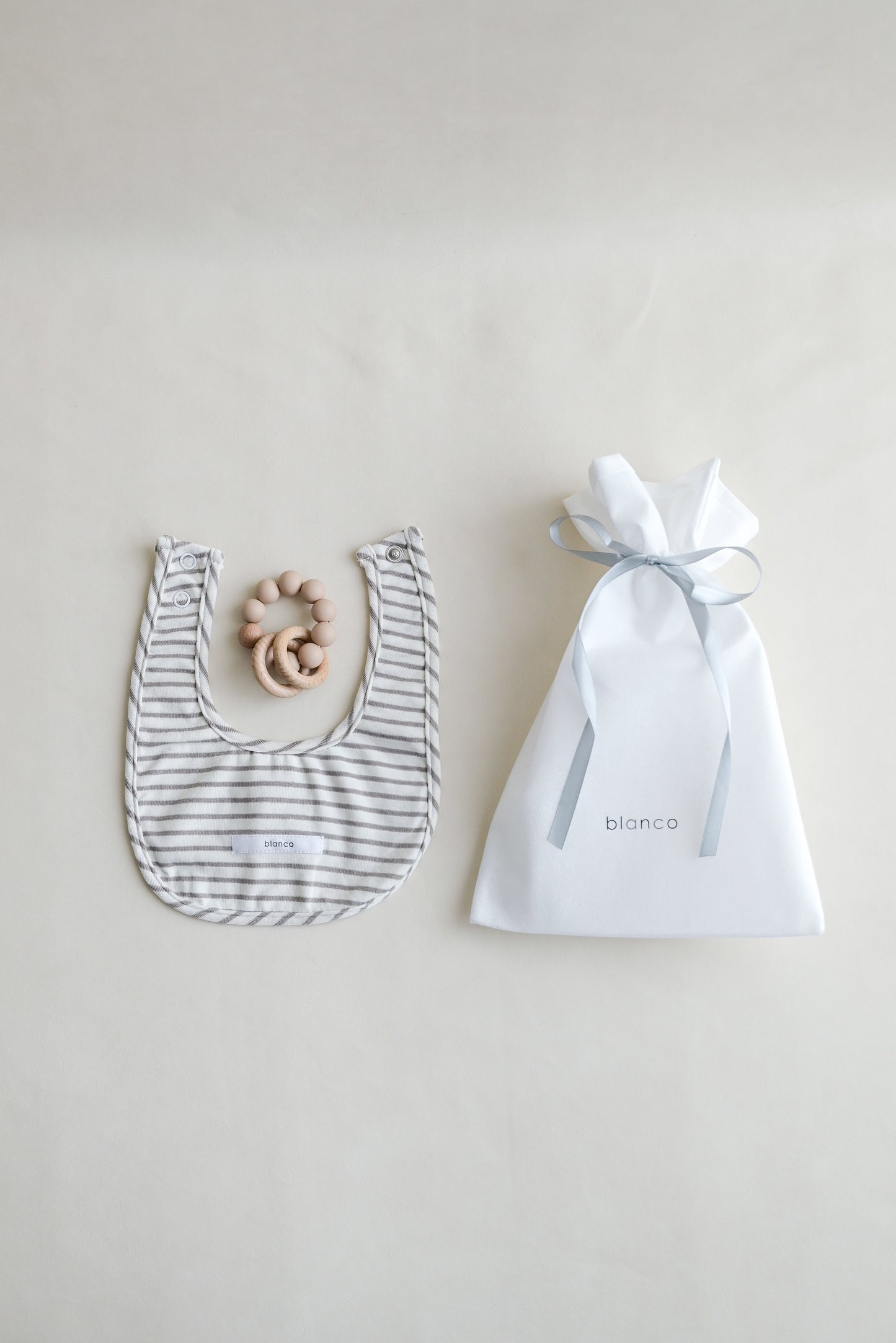 gift bib& rattle
