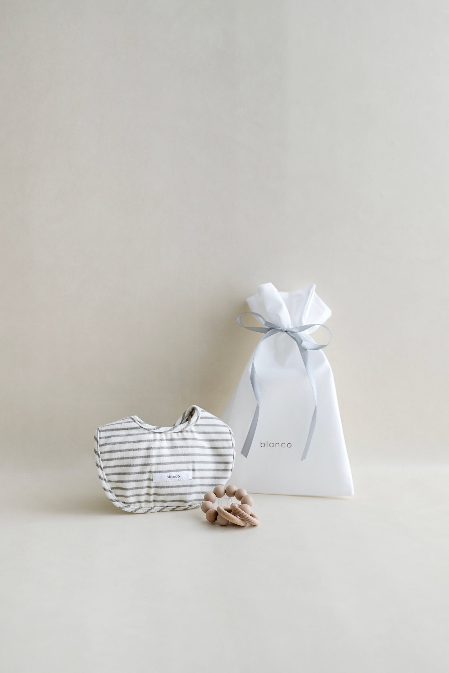 gift bib& rattle