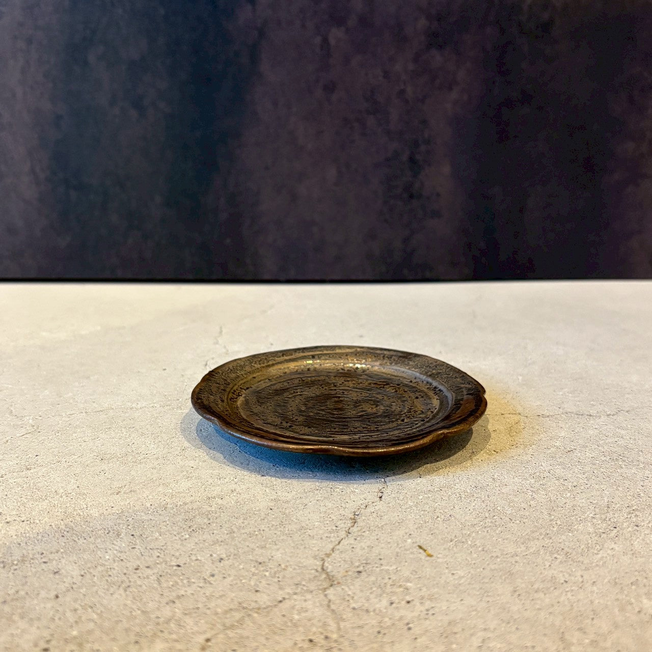 豆皿 　花型切込み豆皿　ブロンズ【FK16】