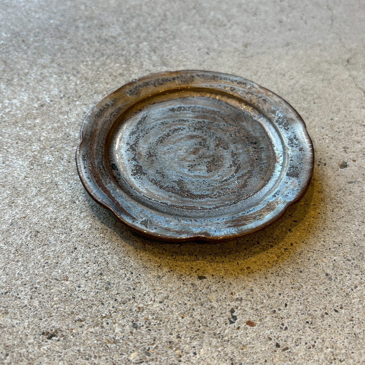 豆皿 　花型切込み豆皿　ブロンズ【FK16】