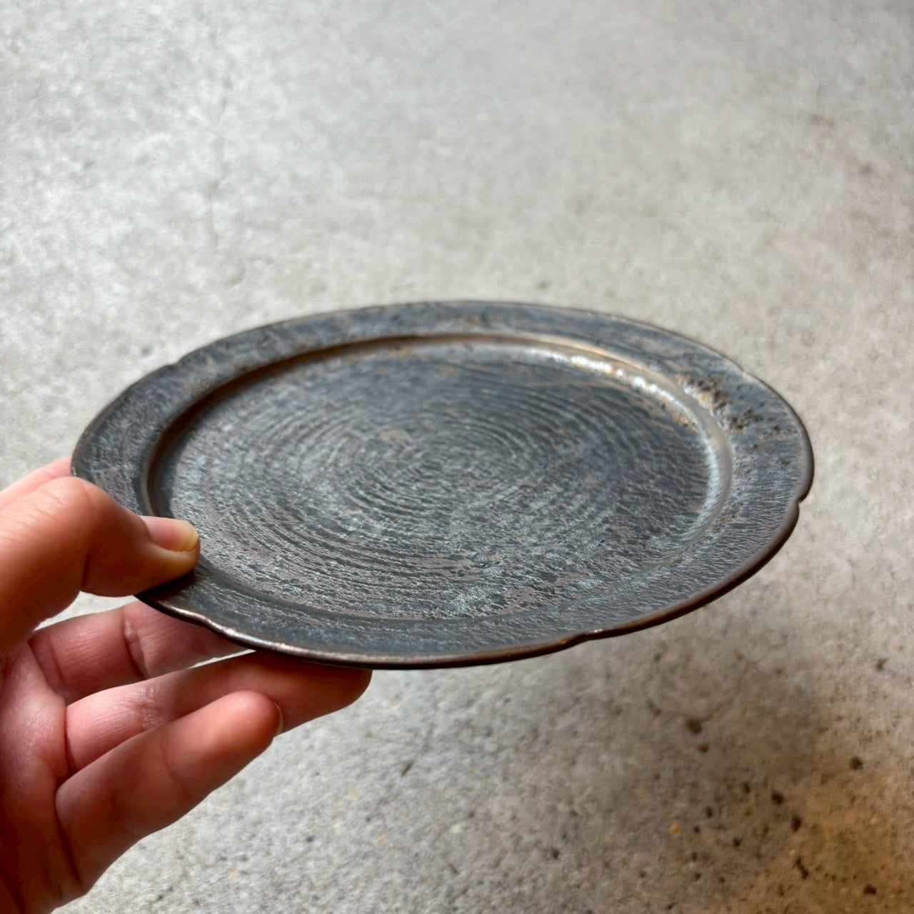 五寸皿　花型切込み　ブロンズ【FK19】