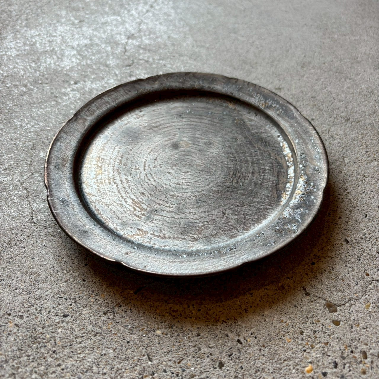 五寸皿　花型切込み　ブロンズ【FK19】