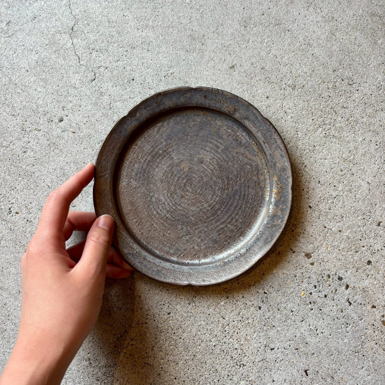 五寸皿　花型切込み　ブロンズ【FK19】