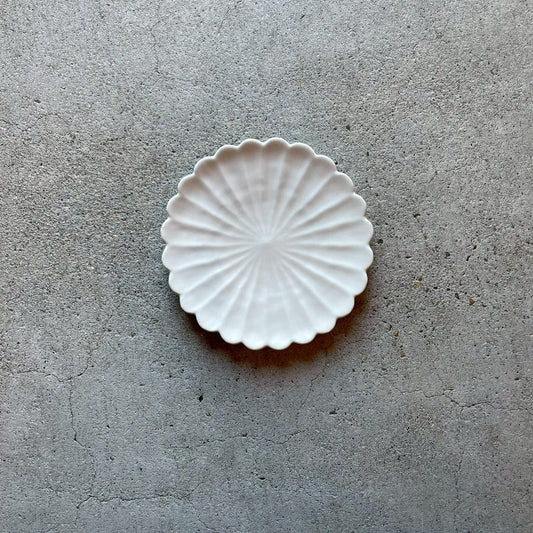 五寸皿　五寸手彫り皿　白【FK21】