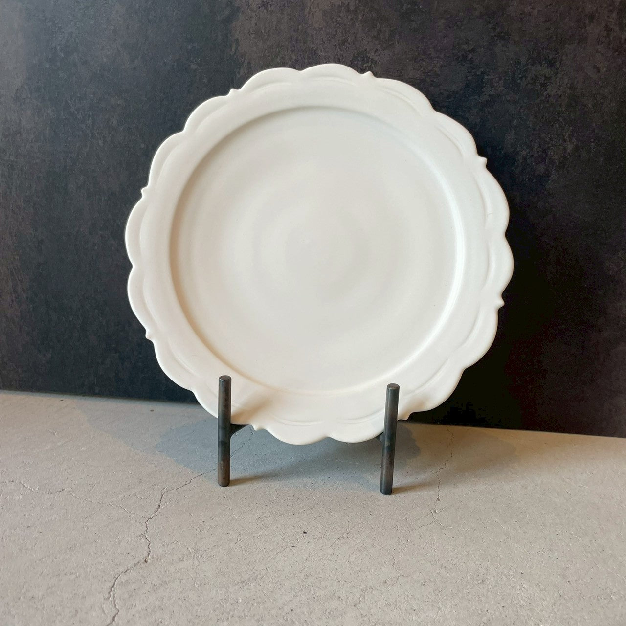 六寸皿　レリーフ六寸皿　白【FK49】