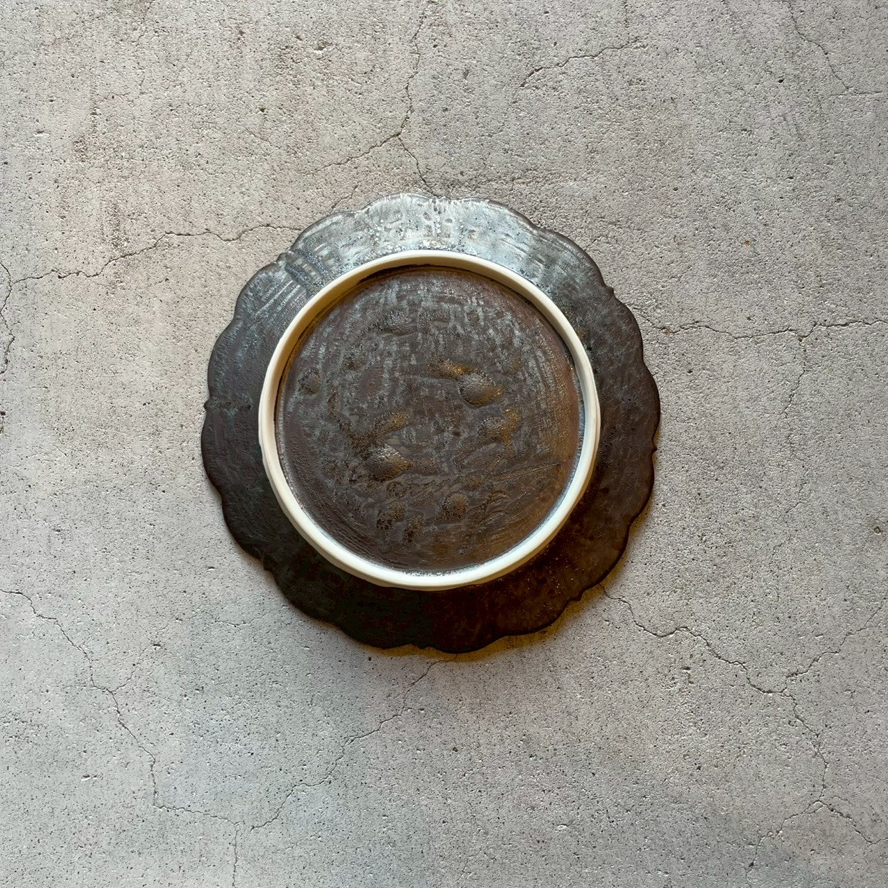 七寸皿　レリーフ七寸皿　ブロンズ【FK51】