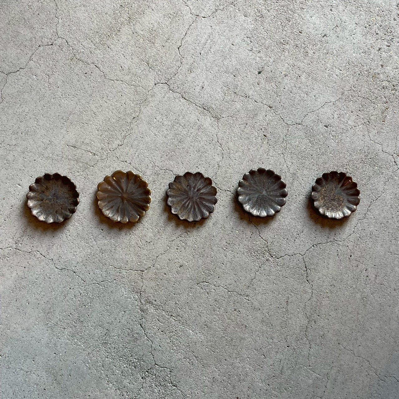 箸置き　カトラリーレストφ5.5　ブロンズ【FK55】