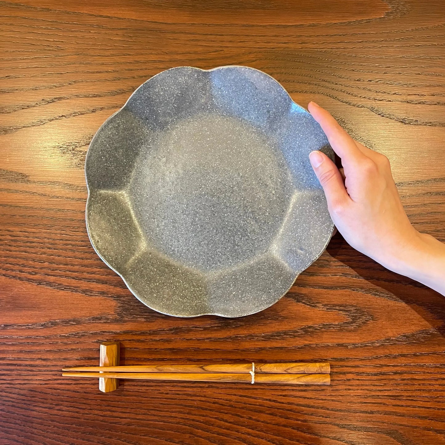 輪花皿 中 グレー釉｜古谷製陶所（信楽焼 陶器）【古16】