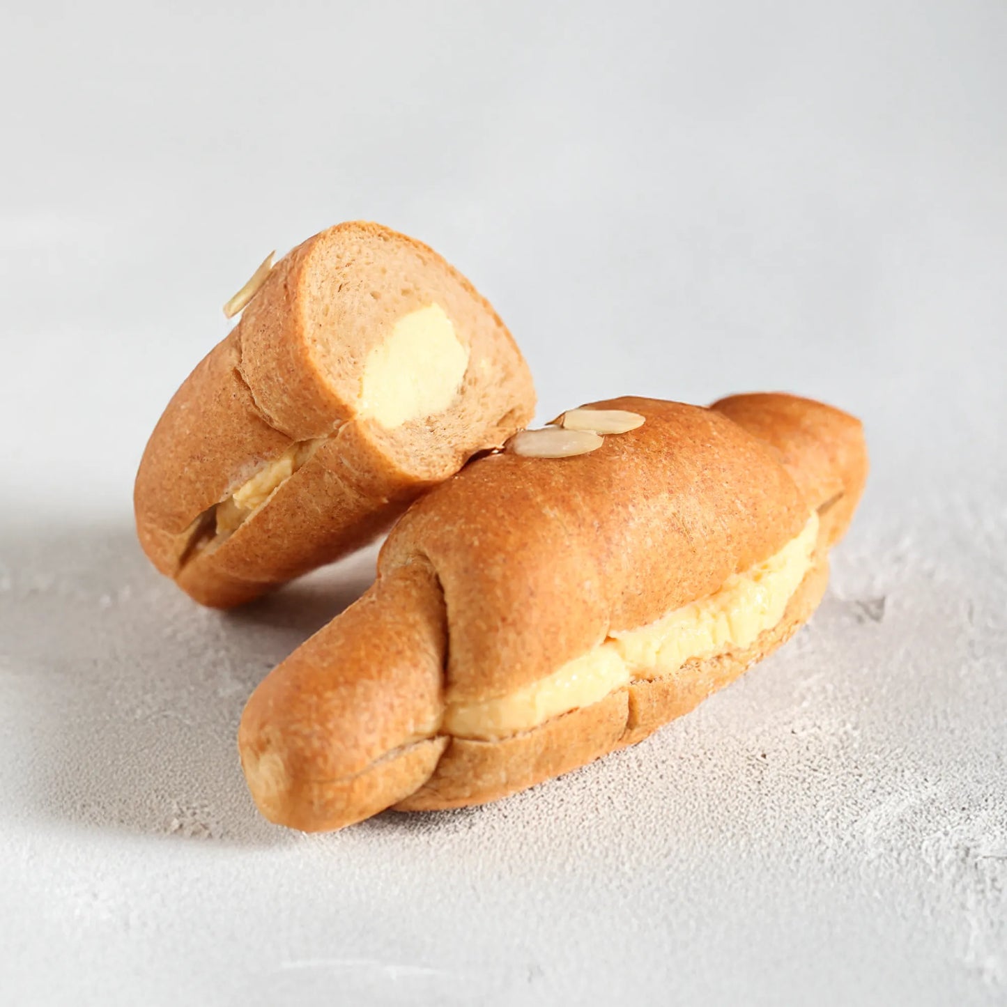 カスタードクリームパン 糖質5.5g