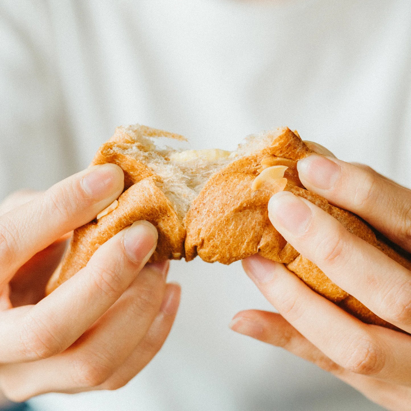 カスタードクリームパン 糖質5.5g