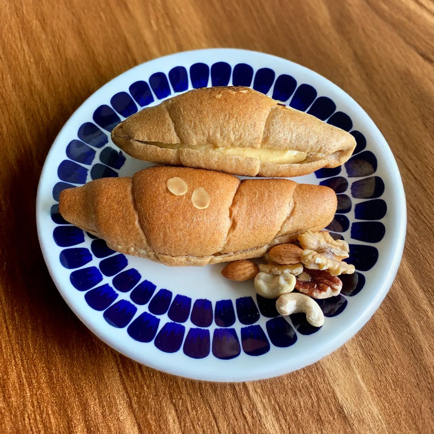 カスタードクリームパン 糖質5.5g