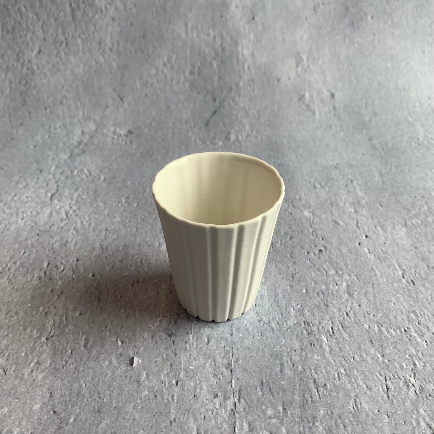 作家　飛松灯器　shaved cup SS / 台湾茶杯 / white【13】