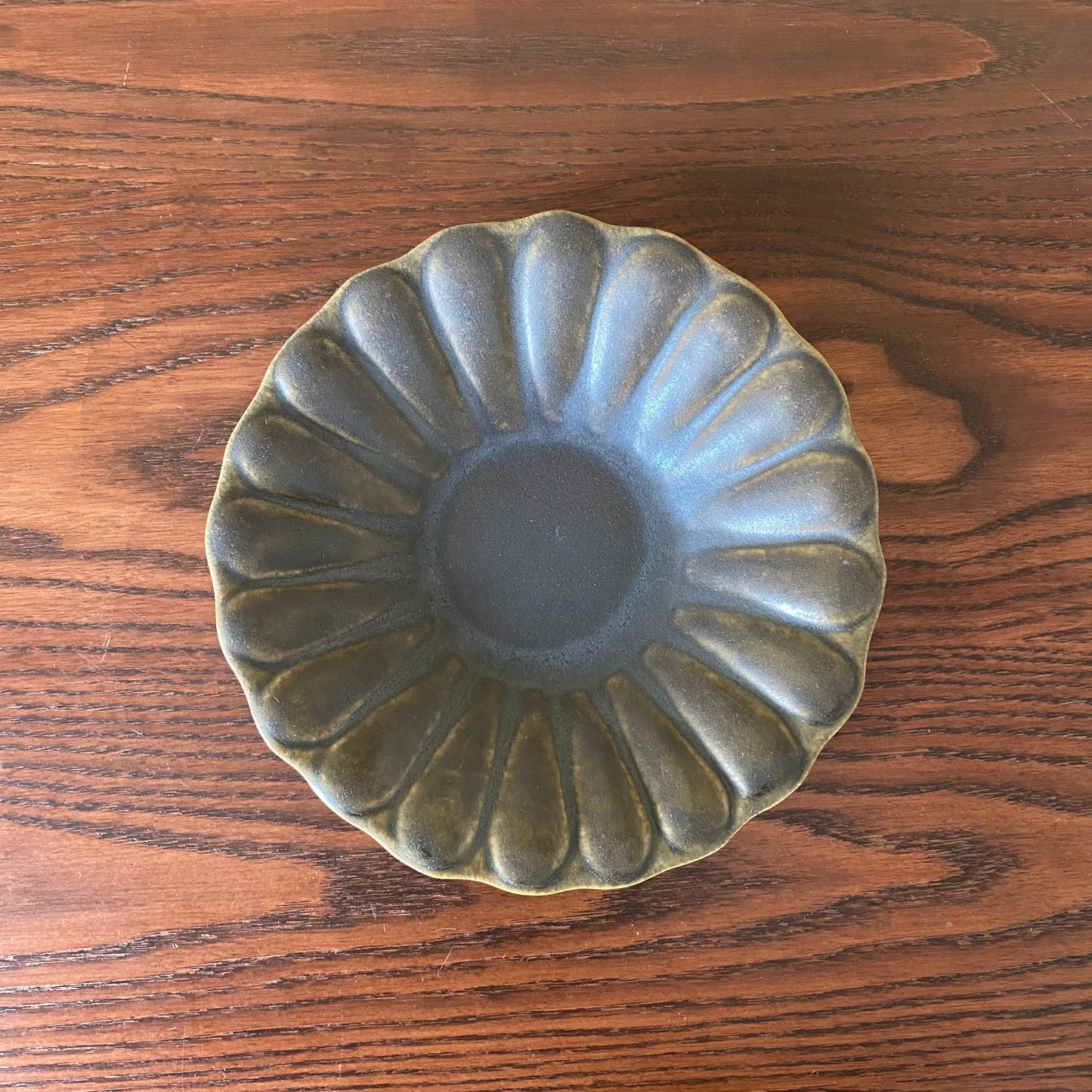 輪花深皿 大 サビ釉｜古谷製陶所（信楽焼 陶器）【古5】