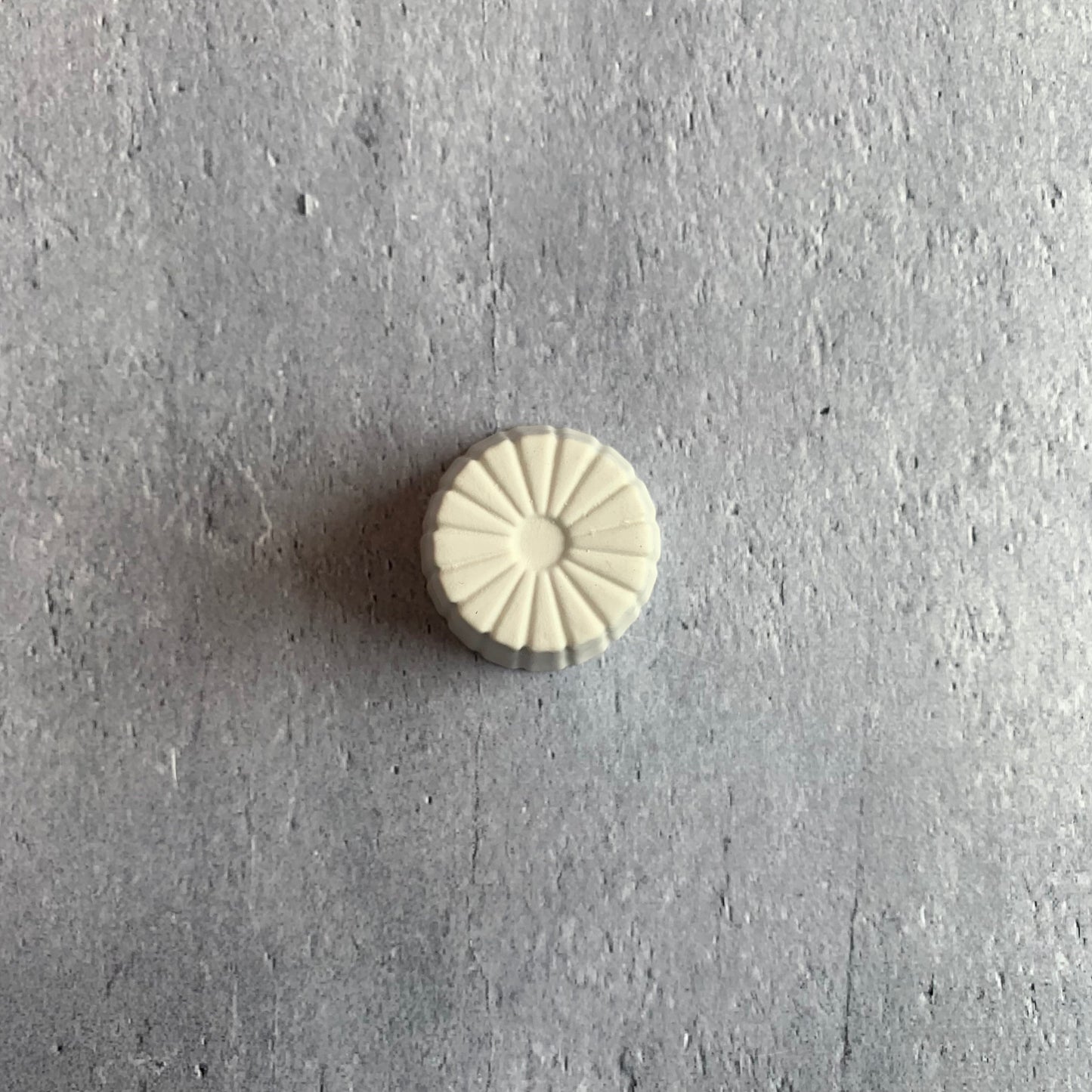 作家　飛松灯器　shaved cup SS / 台湾茶杯 / white【13】