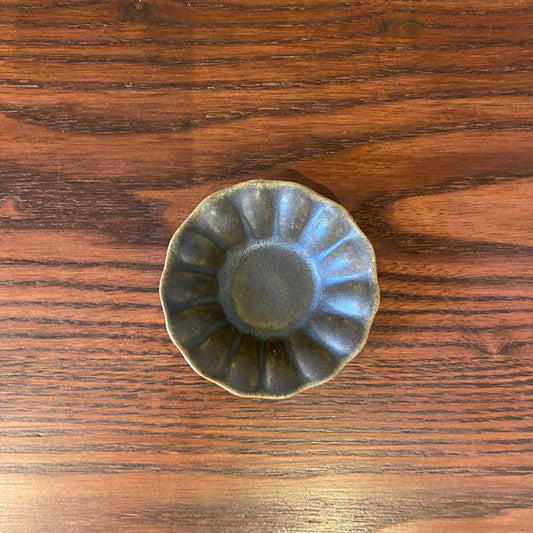 輪花深皿 豆 サビ釉｜古谷製陶所（信楽焼 陶器）【古54】