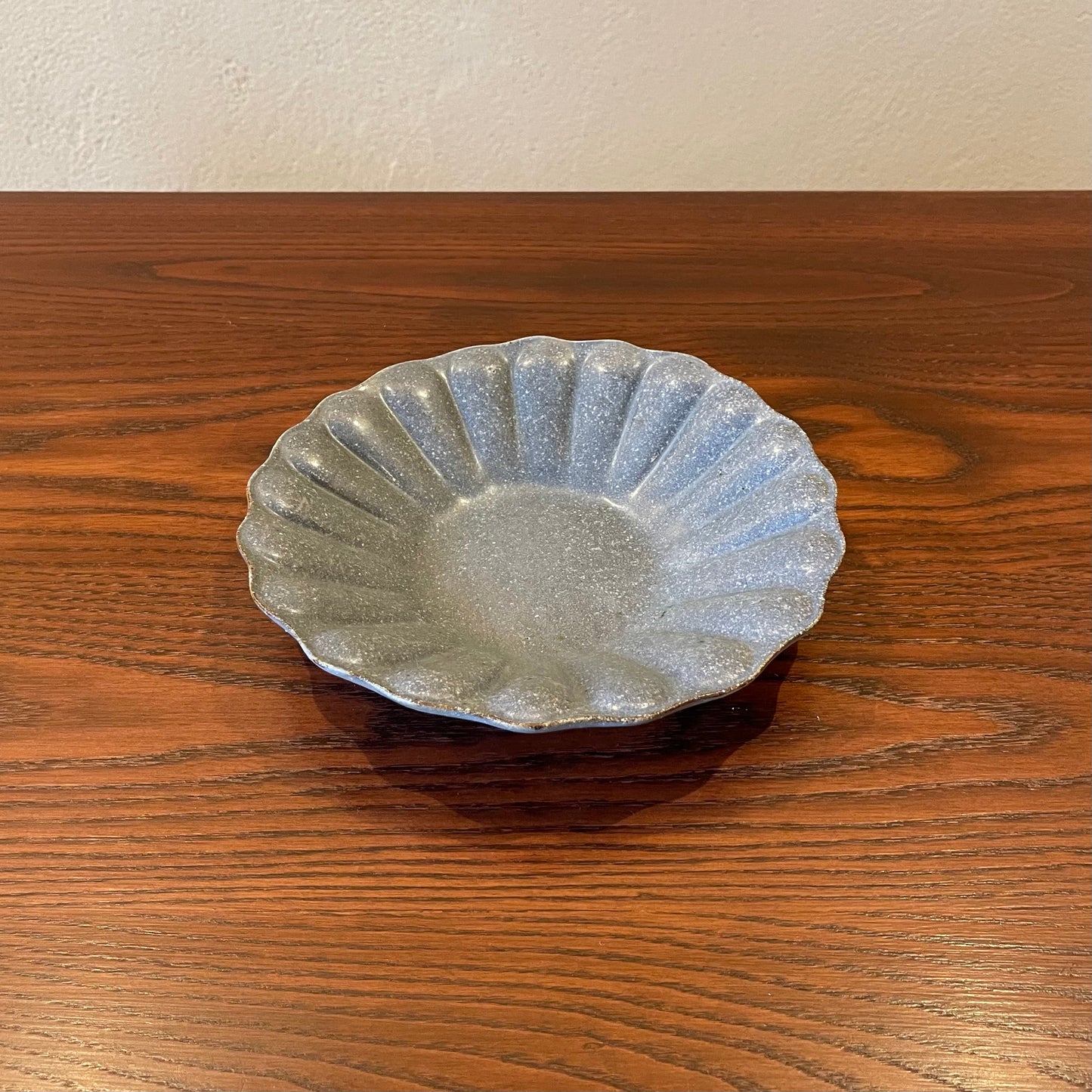 輪花深皿 大 グレー釉｜古谷製陶所（信楽焼 陶器）【古27】