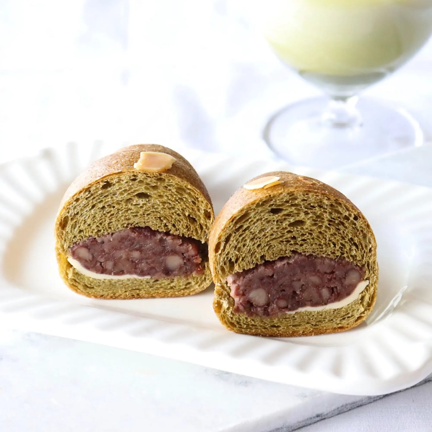 抹茶あんバターロール　糖質7.0g