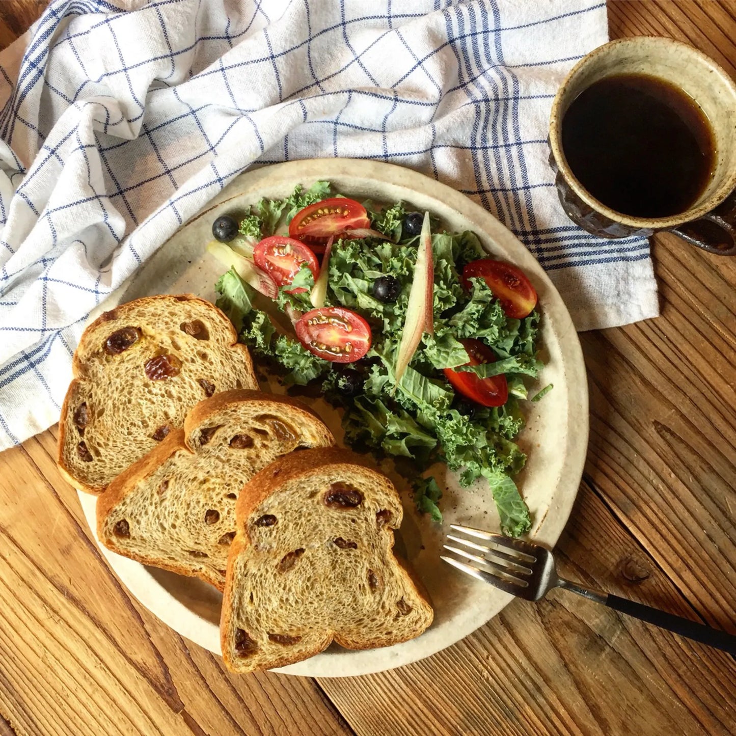 有機レーズンとくるみのブレッド（5枚入）糖質5.0g/枚