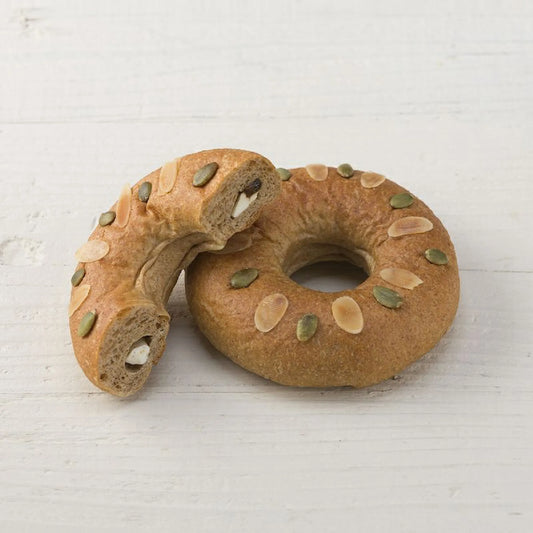 プルーンクリームチーズwithパンプキンシード 糖質11.4g